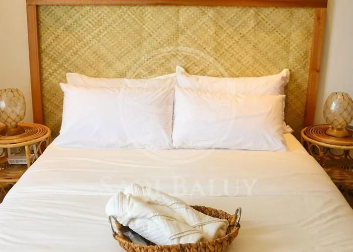 Sadi Baluy Cozy Near Rockwell With Free Pool Access Manila