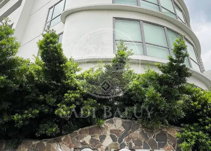 Sadi Baluy Cozy Near Rockwell With Free Pool Access * Manila