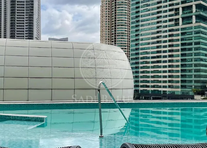 Sadi Baluy Cozy Near Rockwell With Free Pool Access * Manila